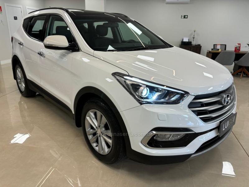SANTA FÉ 3.3 MPFI 4X4 7 LUGARES V6 270CV GASOLINA 4P AUTOMÁTICO - 2018 - CARLOS BARBOSA