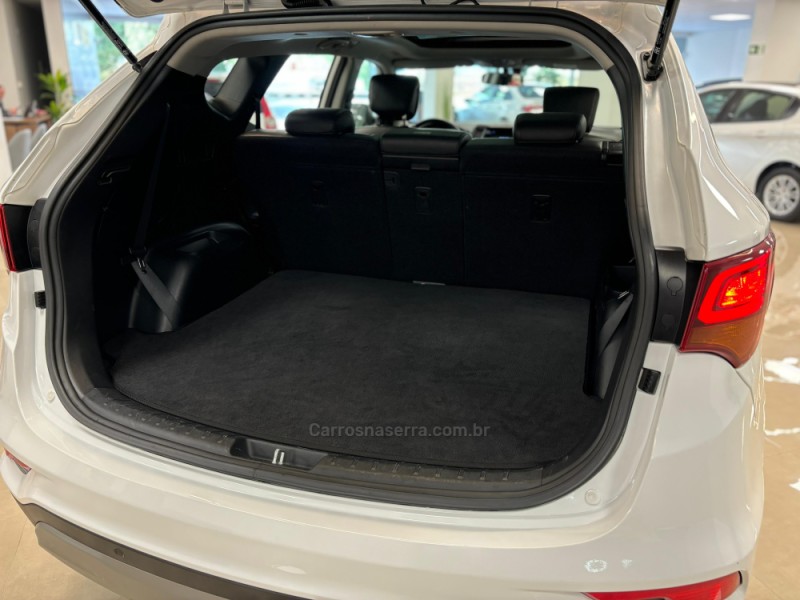 SANTA FÉ 3.3 MPFI 4X4 7 LUGARES V6 270CV GASOLINA 4P AUTOMÁTICO - 2018 - CARLOS BARBOSA