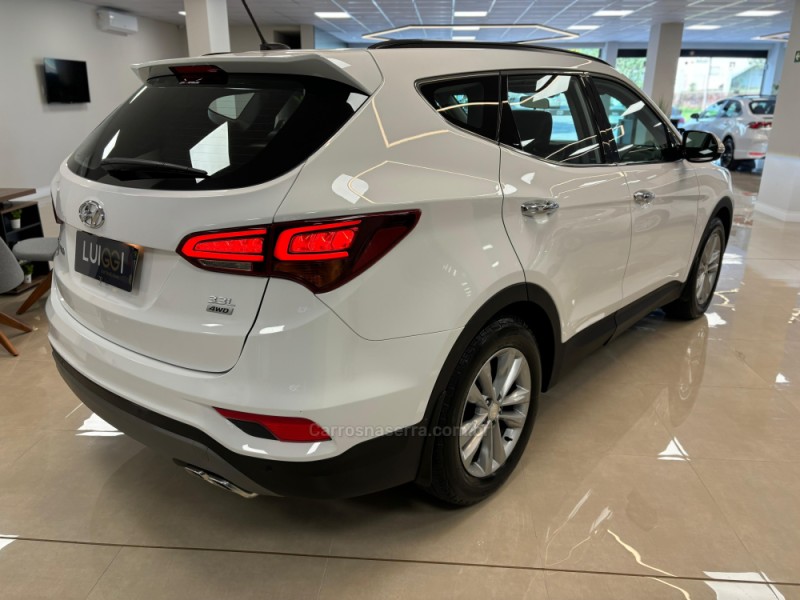 SANTA FÉ 3.3 MPFI 4X4 7 LUGARES V6 270CV GASOLINA 4P AUTOMÁTICO - 2018 - CARLOS BARBOSA