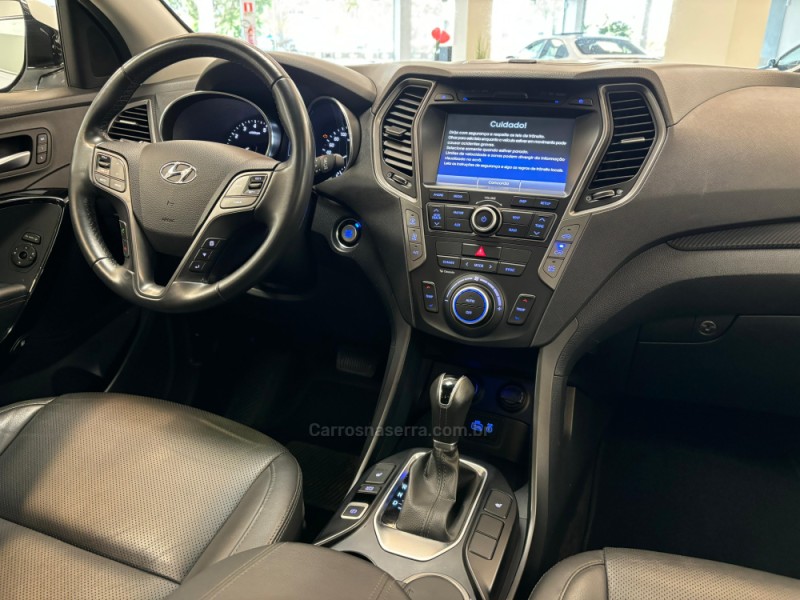 SANTA FÉ 3.3 MPFI 4X4 7 LUGARES V6 270CV GASOLINA 4P AUTOMÁTICO - 2018 - CARLOS BARBOSA