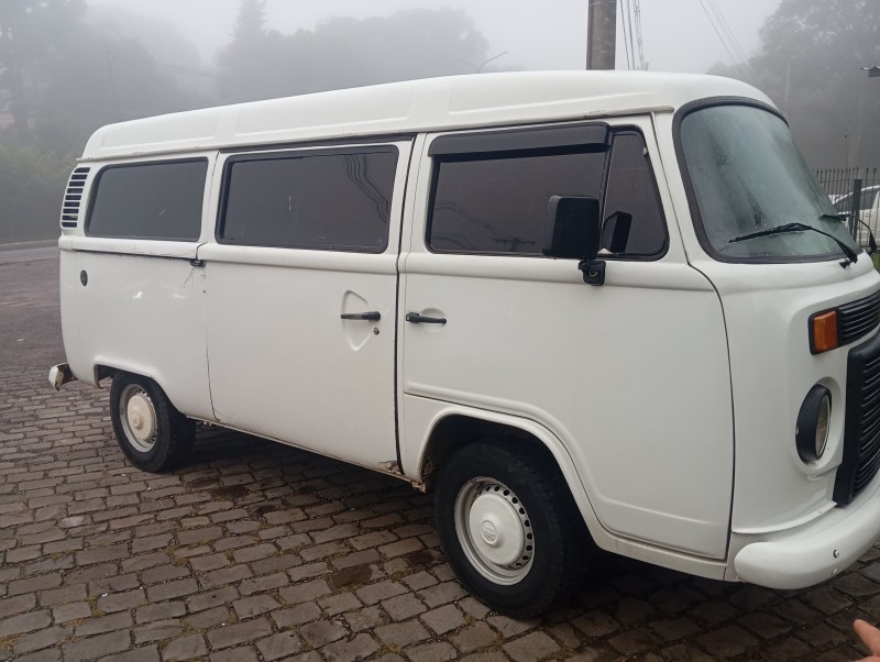 KOMBI 1.4 MI STD LOTAÇÃO 8V FLEX 3P MANUAL - 2007 - CAXIAS DO SUL