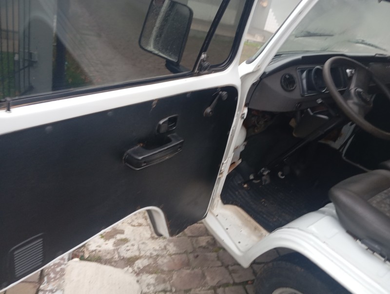 KOMBI 1.4 MI STD LOTAÇÃO 8V FLEX 3P MANUAL - 2007 - CAXIAS DO SUL