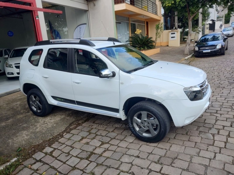 DUSTER RENAULT DUSTER 1.6 TECH ROAD DYNAMIQUE 4X2 16V FLEX 4P MANUAL - 2014 - GUAPORé