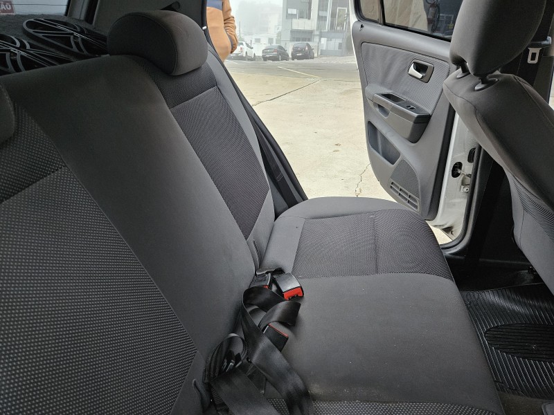 FOX 1.0 ITREND 8V FLEX 4P MANUAL - 2011 - CAXIAS DO SUL