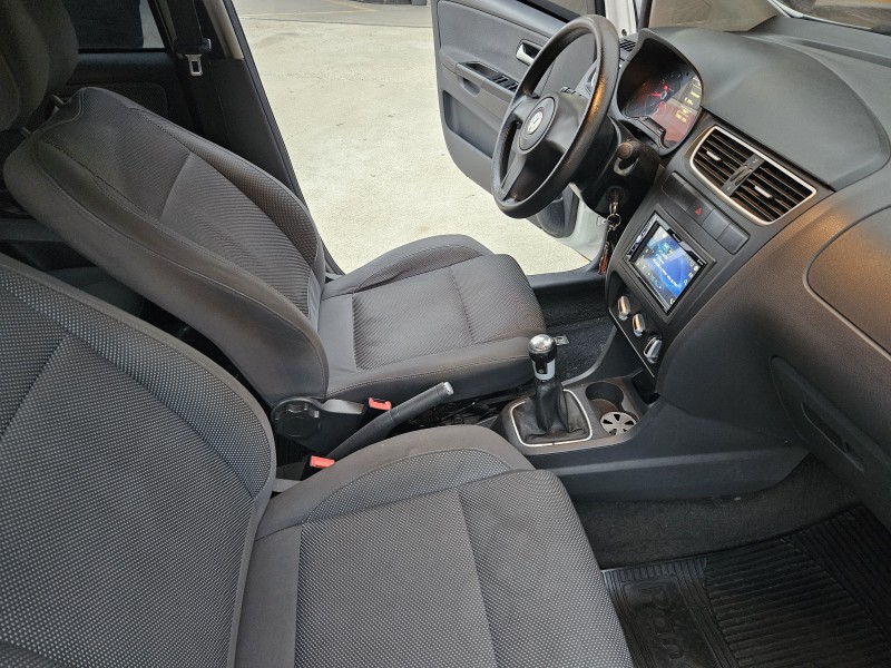 FOX 1.0 ITREND 8V FLEX 4P MANUAL - 2011 - CAXIAS DO SUL