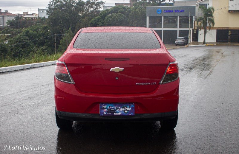 PRISMA 1.4 MPFI LTZ 8V FLEX 4P MANUAL - 2015 - FARROUPILHA