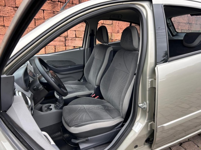 AGILE 1.4 MPFI LTZ 8V FLEX 4P MANUAL - 2011 - VENâNCIO AIRES