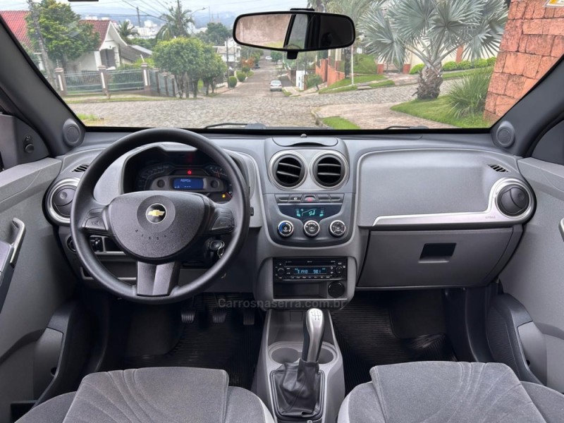 AGILE 1.4 MPFI LTZ 8V FLEX 4P MANUAL - 2011 - VENâNCIO AIRES