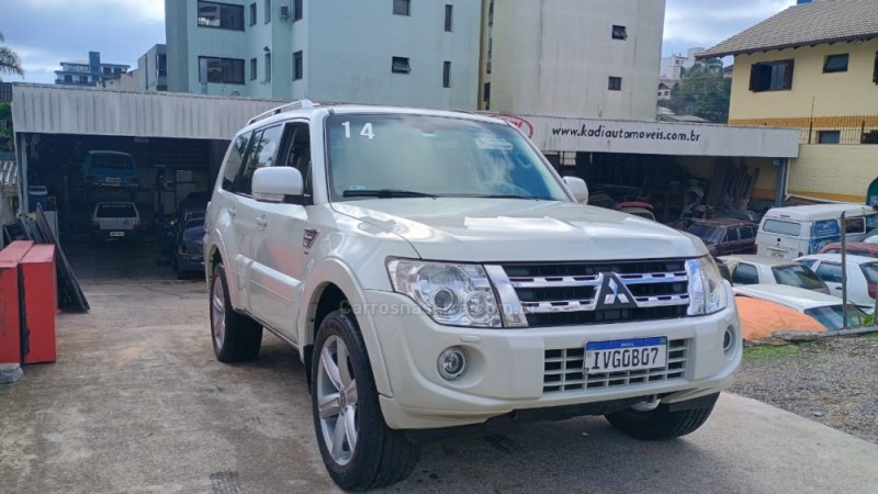 PAJERO FULL 3.2 HPE 4X4 16V TURBO INTERCOOLER DIESEL 4P AUTOMÁTICO - 2014 - CAXIAS DO SUL