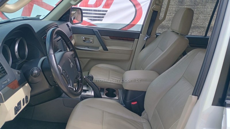 PAJERO FULL 3.2 HPE 4X4 16V TURBO INTERCOOLER DIESEL 4P AUTOMÁTICO - 2014 - CAXIAS DO SUL