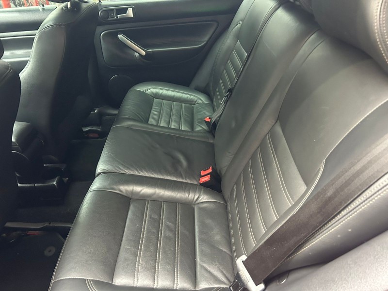 GOLF 1.6 MI SPORTLINE 8V FLEX 4P MANUAL - 2014 - TRêS COROAS