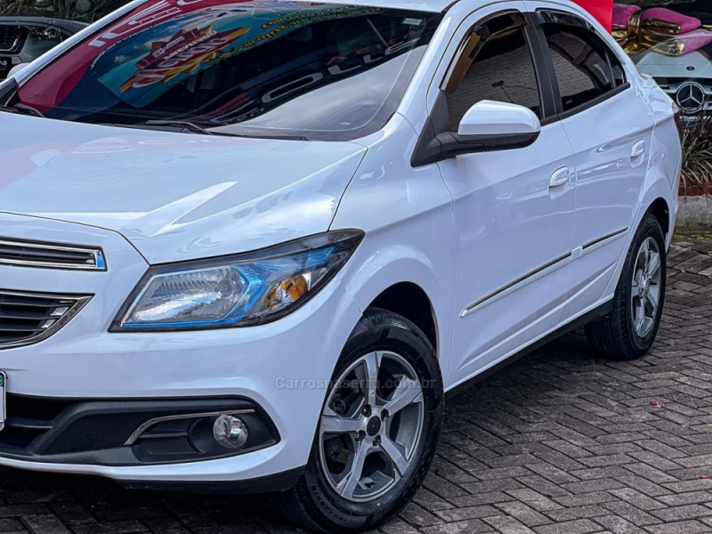 PRISMA 1.4 MPFI LTZ 8V FLEX 4P MANUAL - 2013 - CANELA