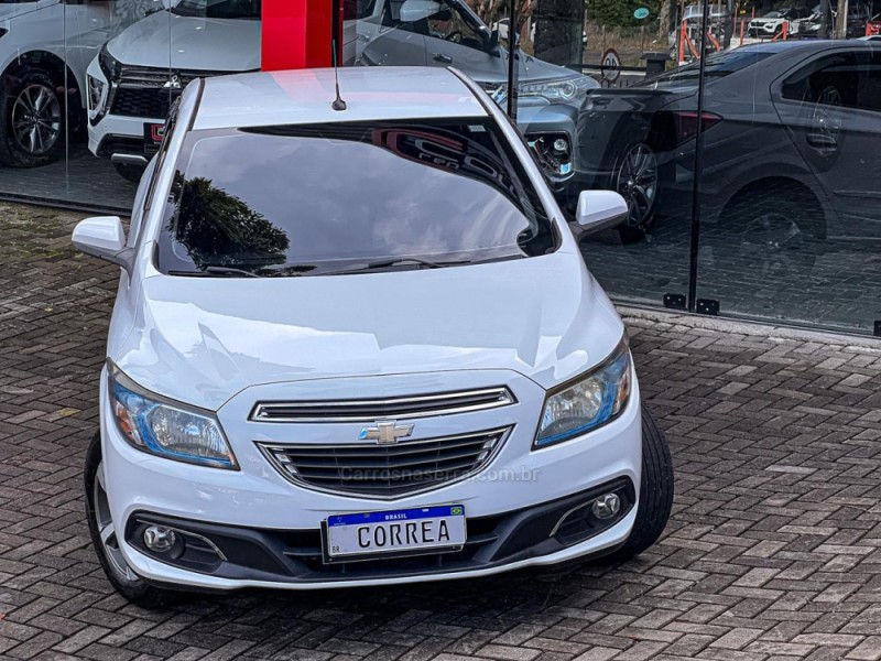 PRISMA 1.4 MPFI LTZ 8V FLEX 4P MANUAL - 2013 - CANELA