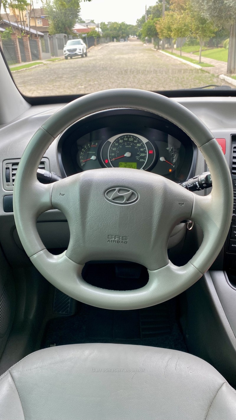TUCSON 2.0 MPFI GL 16V 2WD GASOLINA 4P AUTOMÁTICO - 2015 - LAJEADO