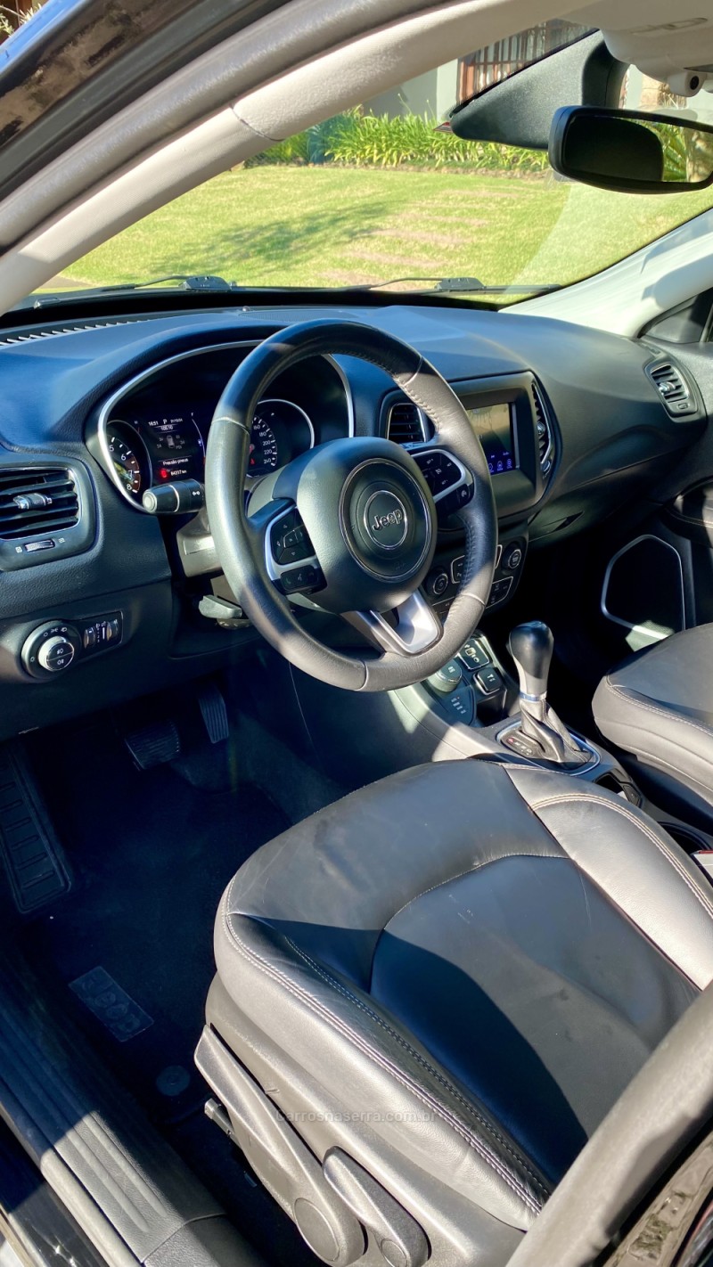 COMPASS 2.0 SPORT 4X4 16V FLEX 4P AUTOMÁTICO - 2018 - LAJEADO