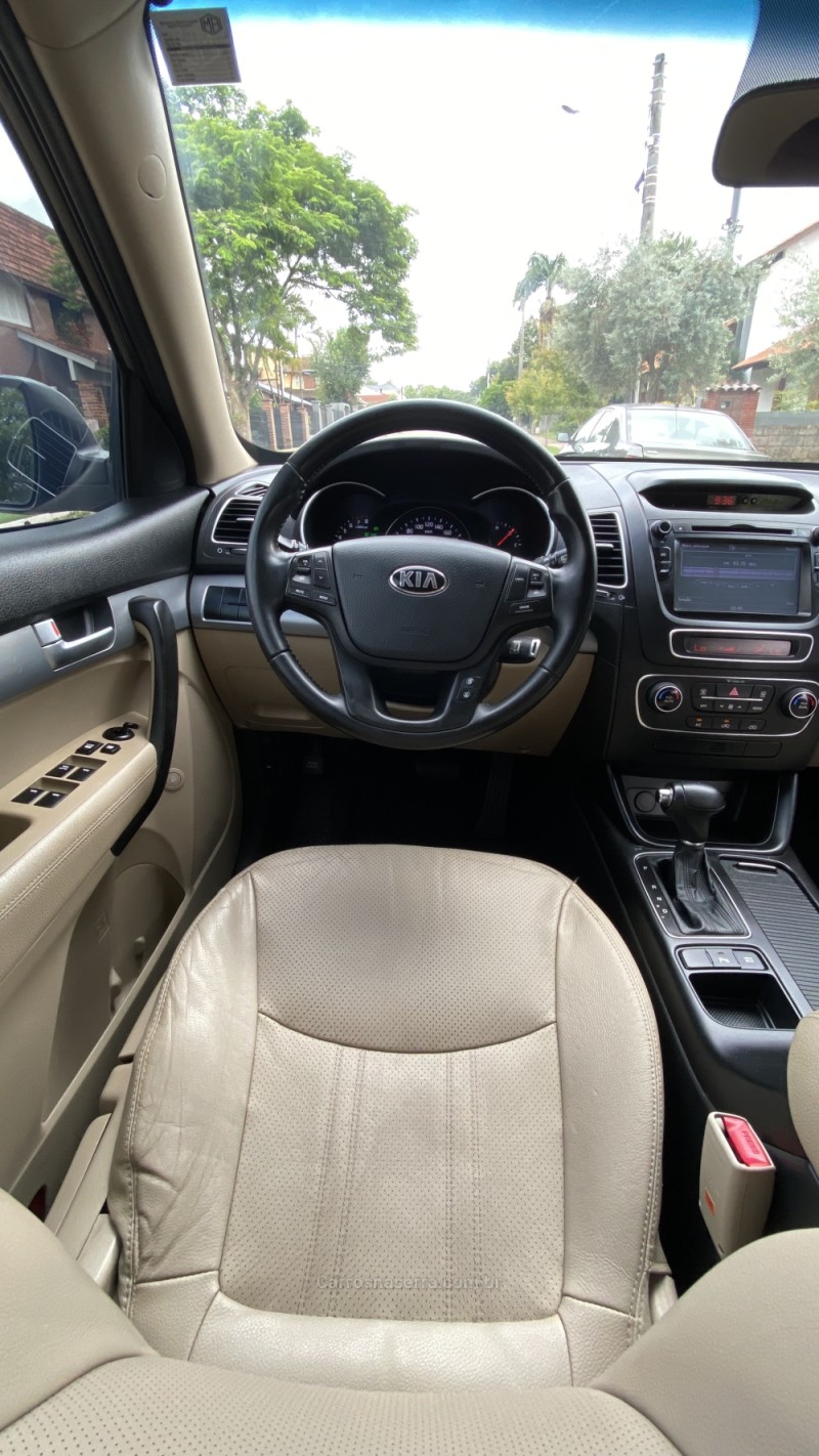 SORENTO 2.4 EX 4X2 16V GASOLINA 4P AUTOMÁTICO - 2015 - LAJEADO