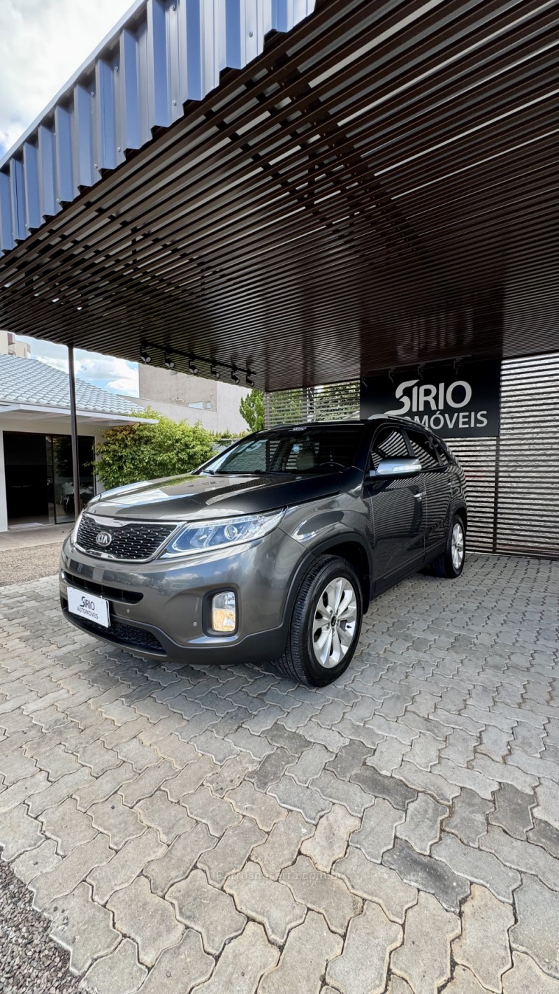 SORENTO 2.4 EX 4X2 16V GASOLINA 4P AUTOMÁTICO - 2015 - LAJEADO