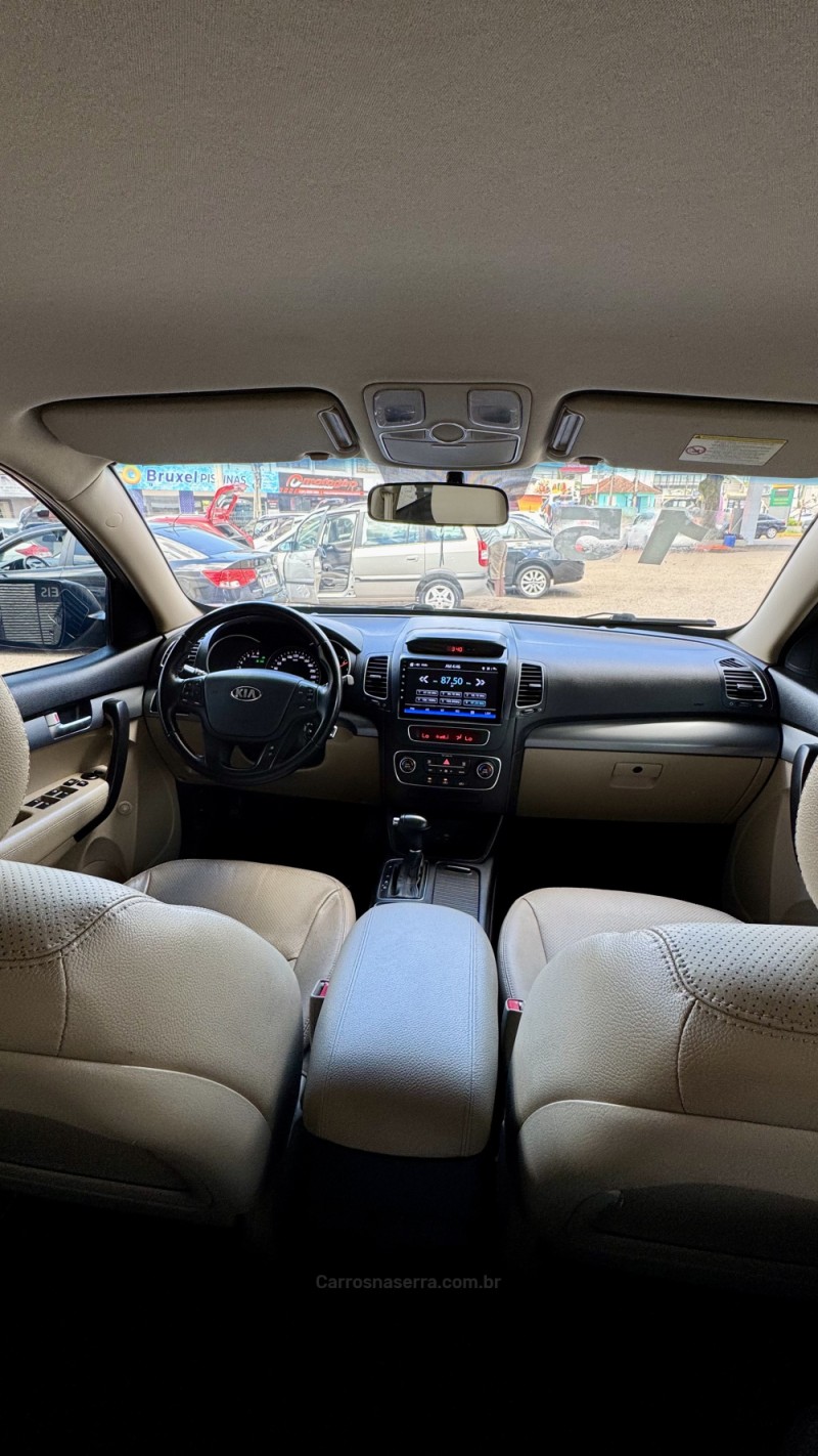 SORENTO 2.4 EX 4X2 16V GASOLINA 4P AUTOMÁTICO - 2015 - LAJEADO