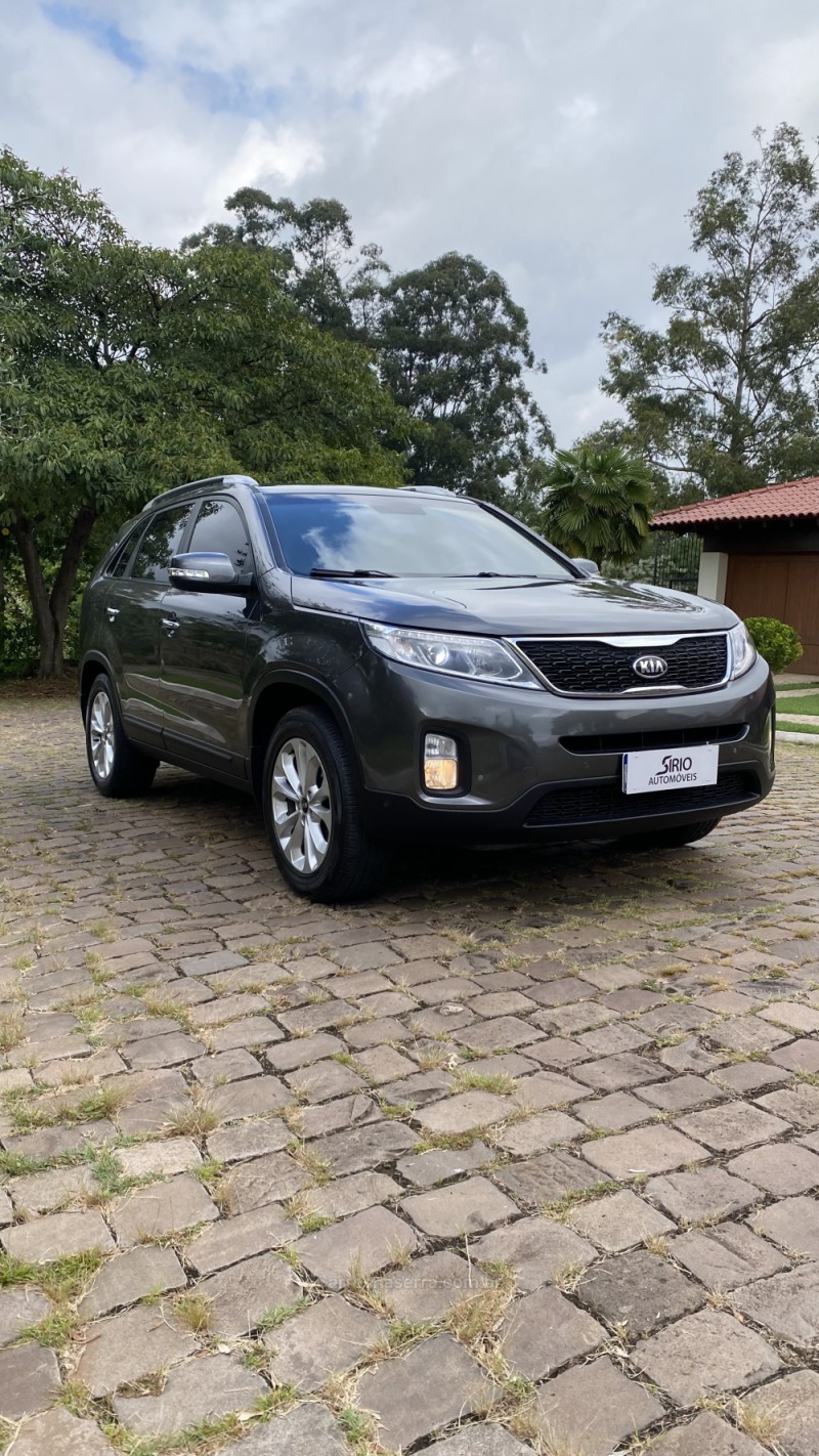 SORENTO 2.4 EX 4X2 16V GASOLINA 4P AUTOMÁTICO - 2015 - LAJEADO