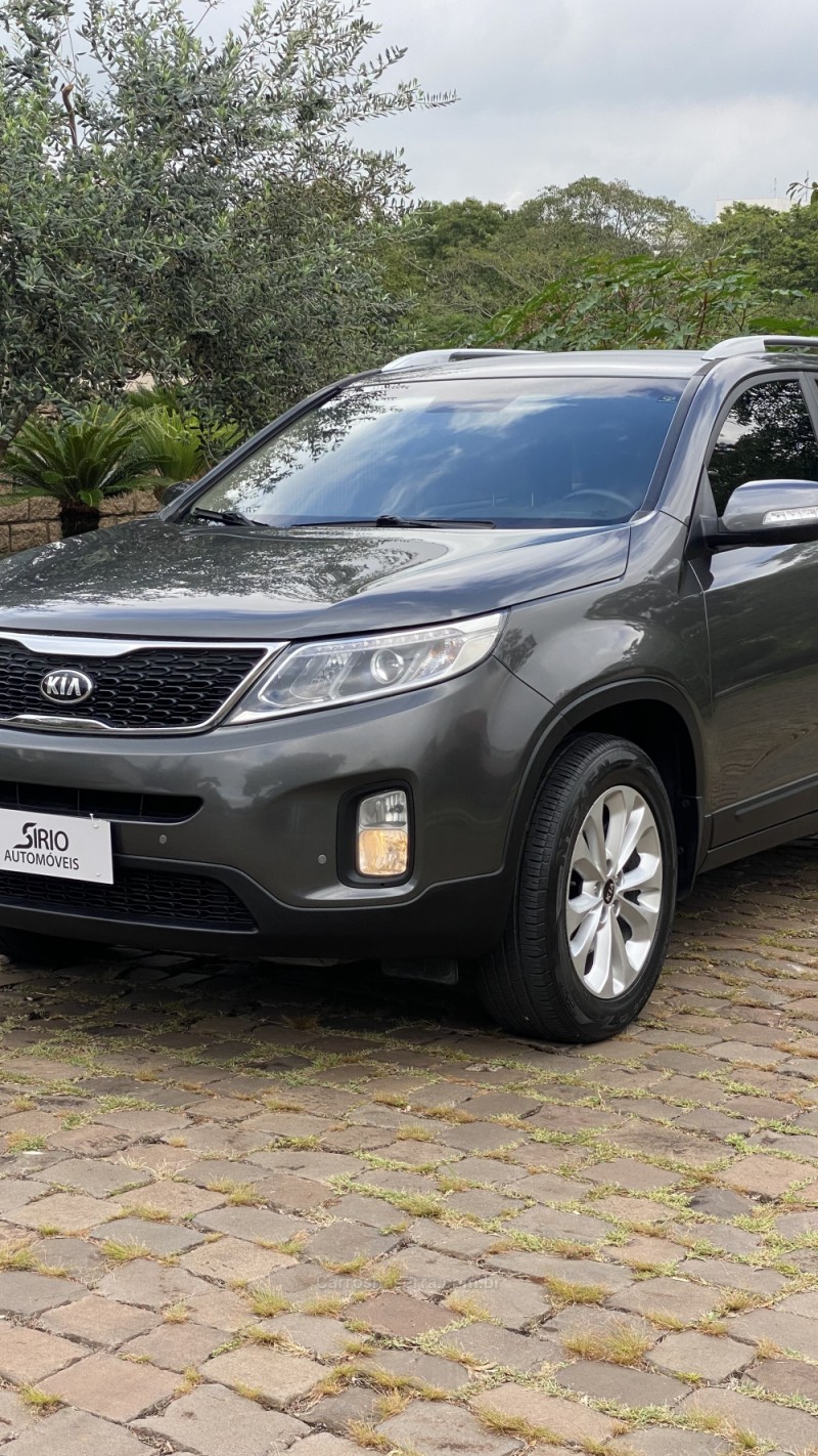 SORENTO 2.4 EX 4X2 16V GASOLINA 4P AUTOMÁTICO - 2015 - LAJEADO