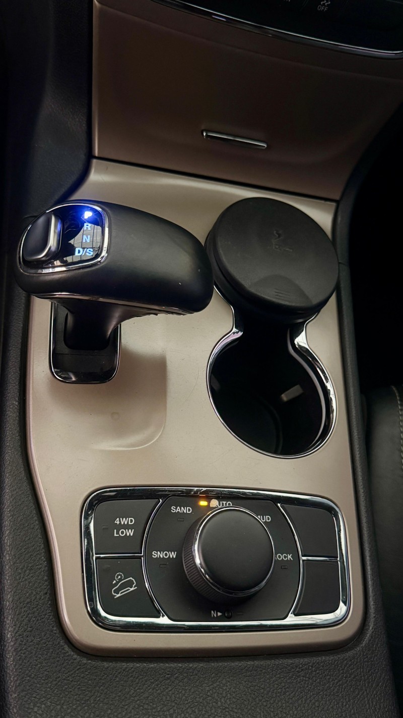 GRAND CHEROKEE 3.0 LIMITED 4X4 V6 24V TURBO DIESEL 4P AUTOMÁTICO - 2015 - ESTâNCIA VELHA