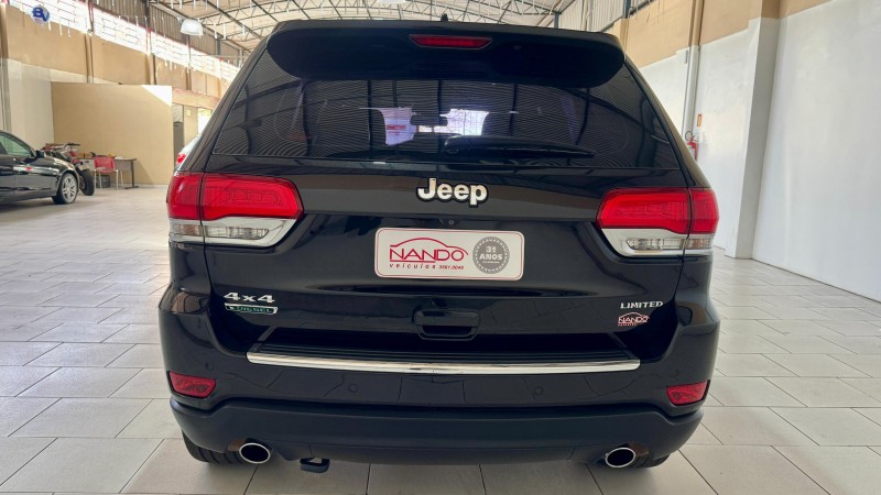 GRAND CHEROKEE 3.0 LIMITED 4X4 V6 24V TURBO DIESEL 4P AUTOMÁTICO - 2015 - ESTâNCIA VELHA