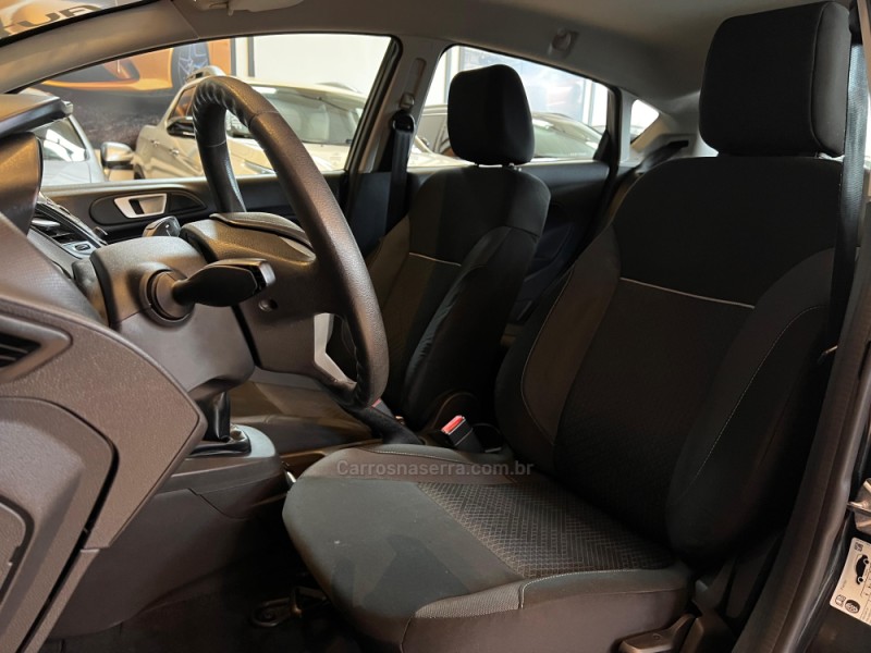 FIESTA 1.6 SE STYLE HATCH 16V FLEX 4P MANUAL - 2018 - CAMPO BOM
