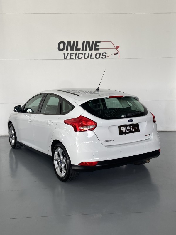 FOCUS 2.0 SE PLUS FASTBACK 16V FLEX 4P AUTOMÁTICO - 2016 - FARROUPILHA