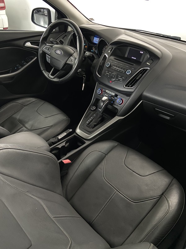 FOCUS 2.0 SE PLUS FASTBACK 16V FLEX 4P AUTOMÁTICO - 2016 - FARROUPILHA