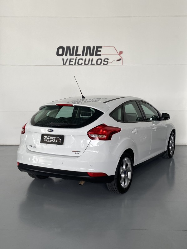 FOCUS 2.0 SE PLUS FASTBACK 16V FLEX 4P AUTOMÁTICO - 2016 - FARROUPILHA