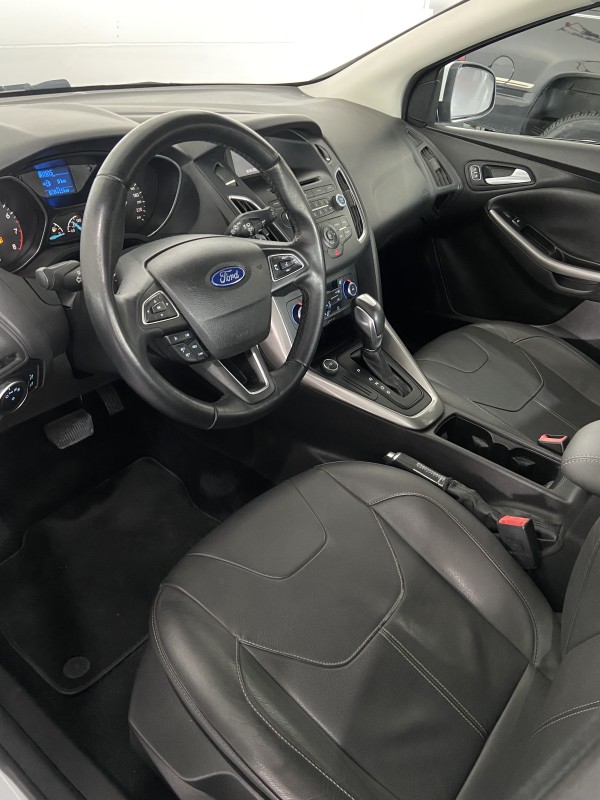 FOCUS 2.0 SE PLUS FASTBACK 16V FLEX 4P AUTOMÁTICO - 2016 - FARROUPILHA