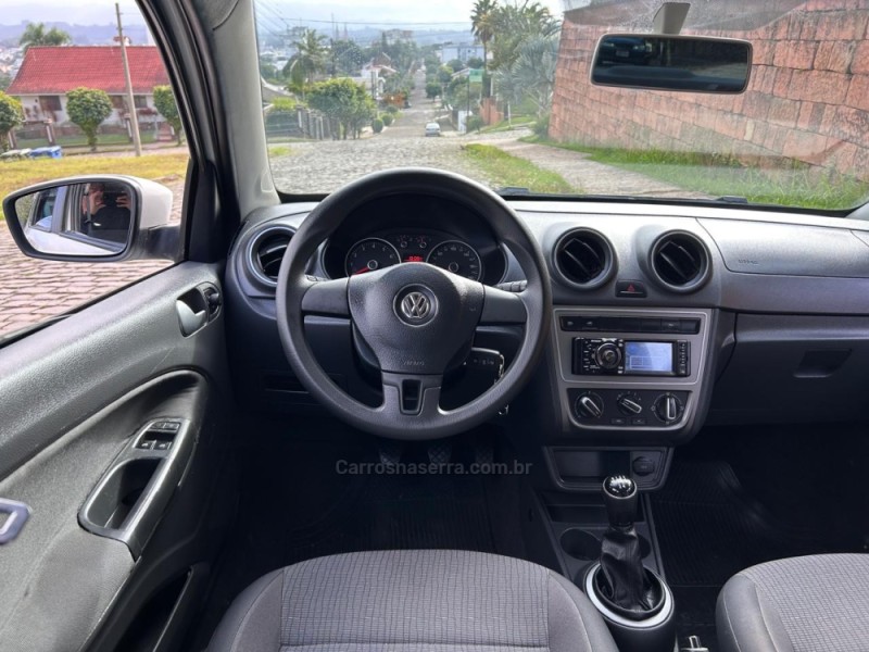 VOYAGE 1.6 MI 8V FLEX 4P MANUAL - 2013 - VENâNCIO AIRES
