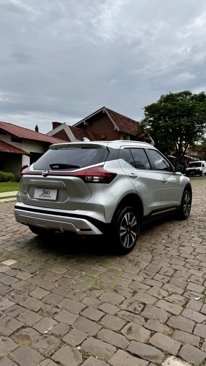 KICKS 1.6 ADVANCE 16V FLEX 4P AUTOMÁTICO - 2022 - LAJEADO