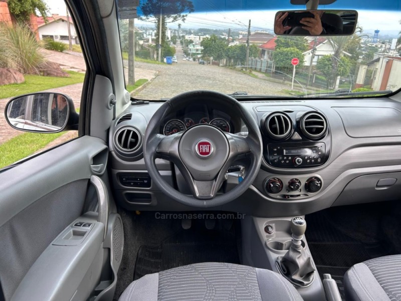 PALIO 1.0 MPI ATTRACTIVE 8V FLEX 4P MANUAL - 2014 - VENâNCIO AIRES