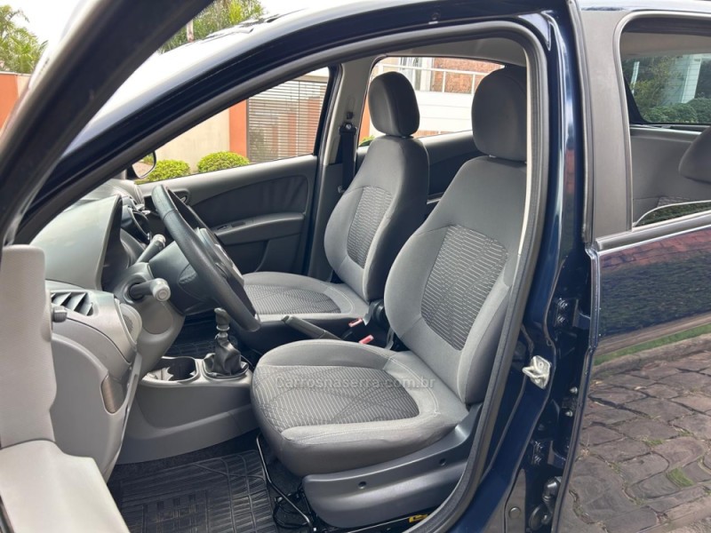 PALIO 1.0 MPI ATTRACTIVE 8V FLEX 4P MANUAL - 2014 - VENâNCIO AIRES