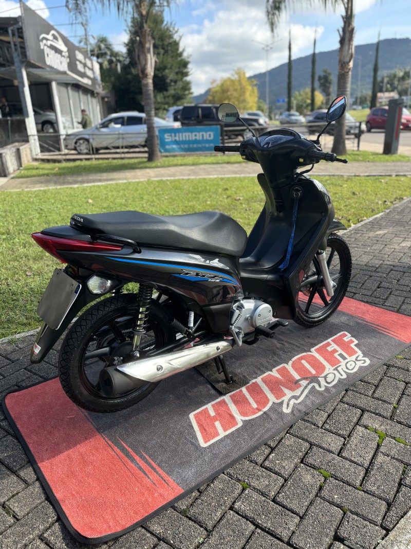 BIZ 125 EX - 2017 - FELIZ
