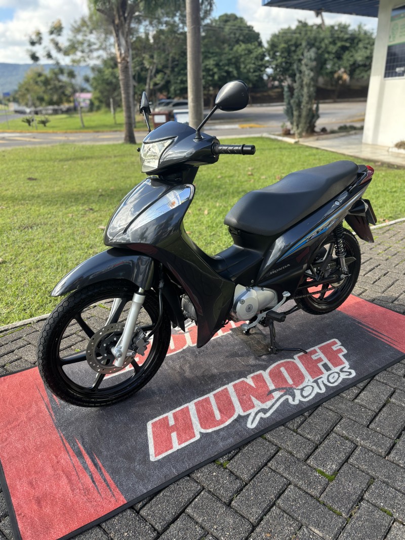 BIZ 125 EX - 2017 - FELIZ