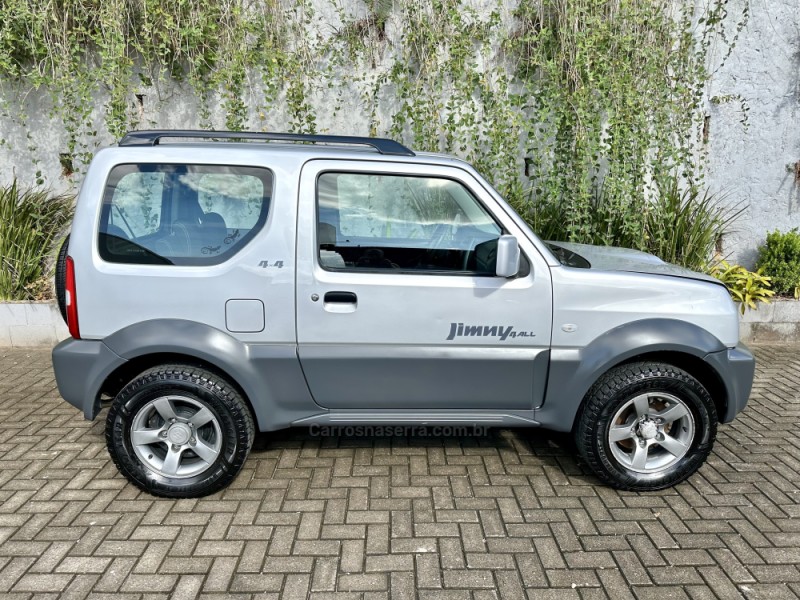 JIMNY 1.3 4ALL 4X4 16V GASOLINA 2P MANUAL - 2015 - SAPIRANGA