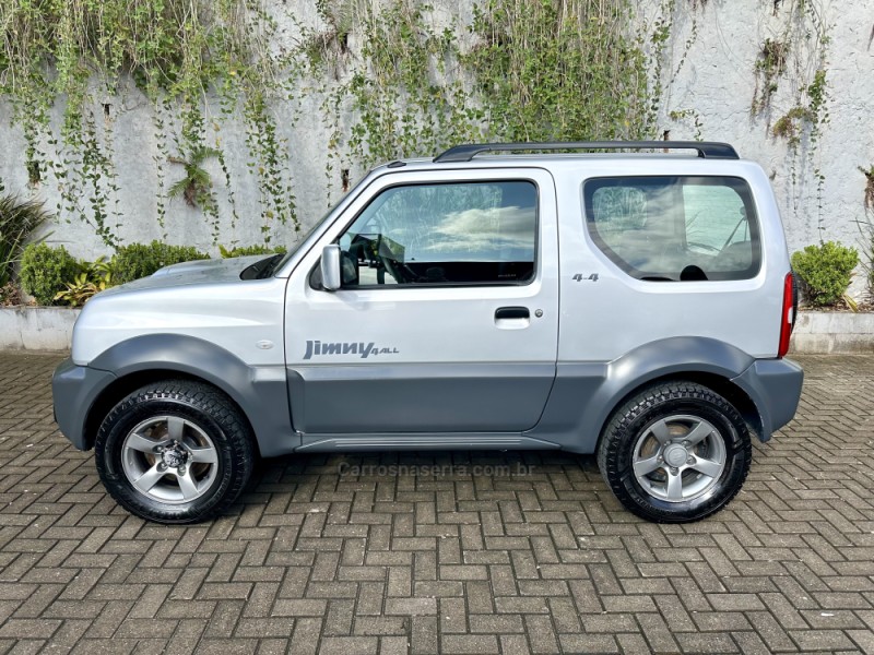 JIMNY 1.3 4ALL 4X4 16V GASOLINA 2P MANUAL - 2015 - SAPIRANGA