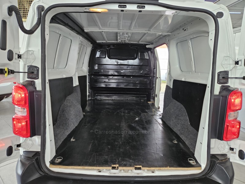 EXPERT 1.5 BLUEHDI CARGO DIESEL MANUAL - 2023 - TAPEJARA