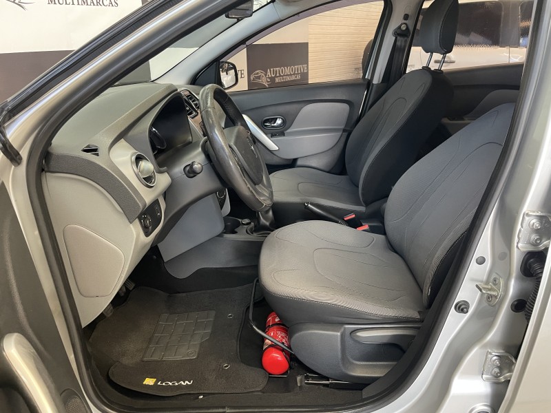LOGAN 1.6 DYNAMIQUE 8V FLEX 4P MANUAL - 2015 - CAXIAS DO SUL