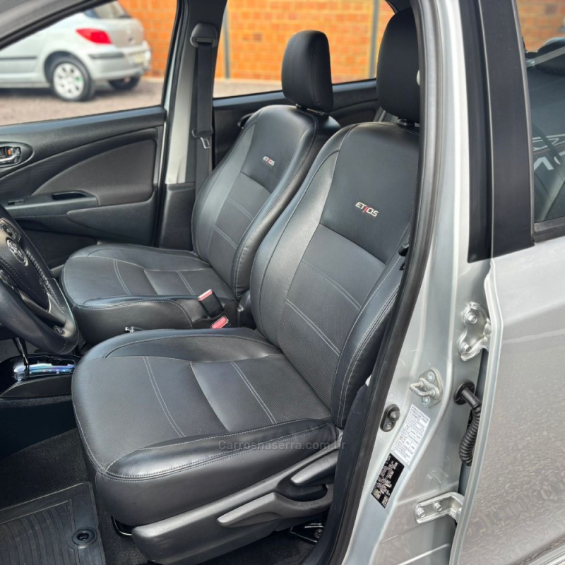 ETIOS 1.5 PLATINUM SEDAN 16V FLEX 4P AUTOMÁTICO - 2019 - LAJEADO