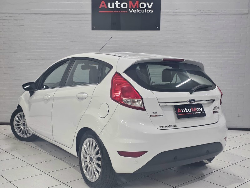 FIESTA 1.6 TITANIUM PLUS HATCH 16V FLEX 4P AUTOMÁTICO - 2015 - CAXIAS DO SUL