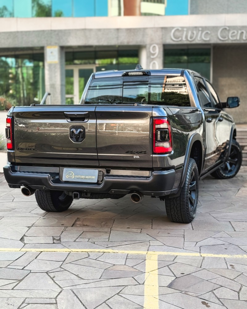 1500 REBEL 5.7 HEMI V8 CD 4X4 GASOLINA 4P AUTOMÁTICA - 2022 - NOVO HAMBURGO