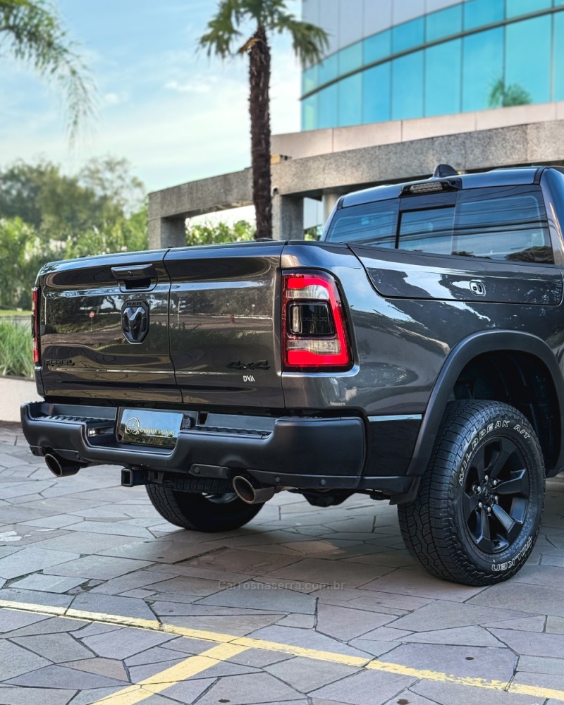1500 REBEL 5.7 HEMI V8 CD 4X4 GASOLINA 4P AUTOMÁTICA - 2022 - NOVO HAMBURGO
