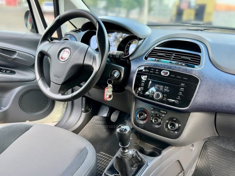 PUNTO 1.4 ATTRACTIVE 8V FLEX 4P MANUAL - 2014 - NOVO HAMBURGO