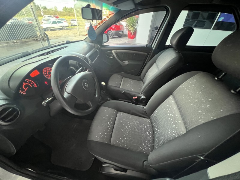 LOGAN 1.0 EXPRESSION 16V FLEX 4P MANUAL - 2012 - PORTãO