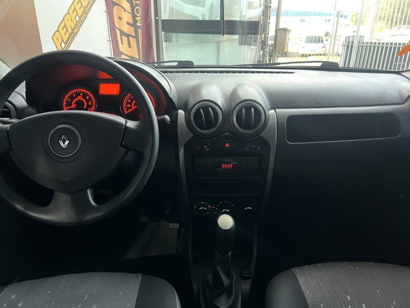 LOGAN 1.0 EXPRESSION 16V FLEX 4P MANUAL - 2012 - PORTãO