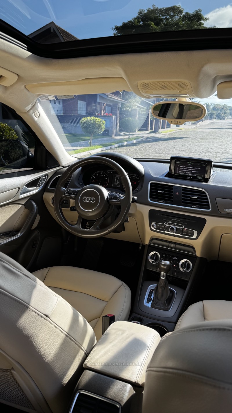 Q3 2.0 TFSI AMBIENTE QUATTRO 4P GASOLINA S TRONIC - 2015 - LAJEADO