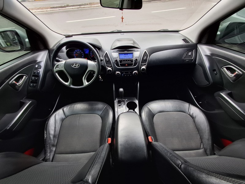 IX35 2.0 MPI 4X2 16V GASOLINA 4P AUTOMÁTICO - 2012 - FARROUPILHA